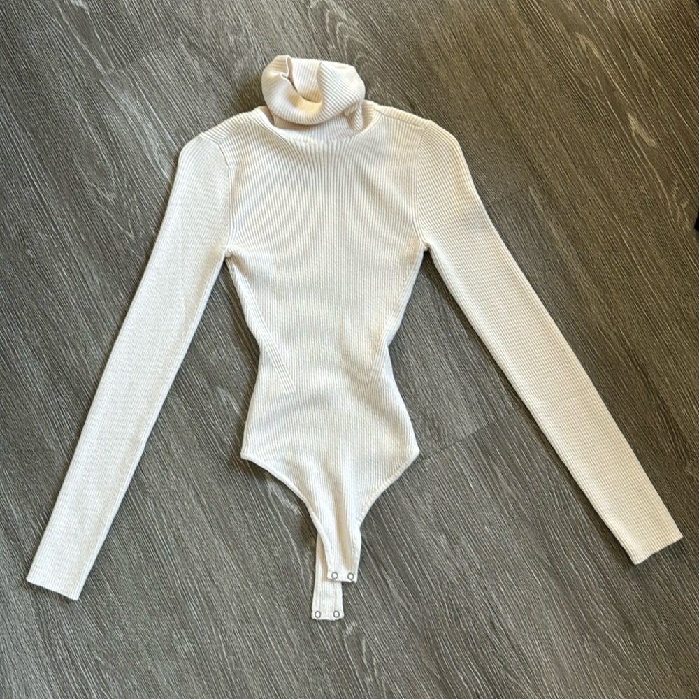 Abercrombie cream turtleneck bodysuit